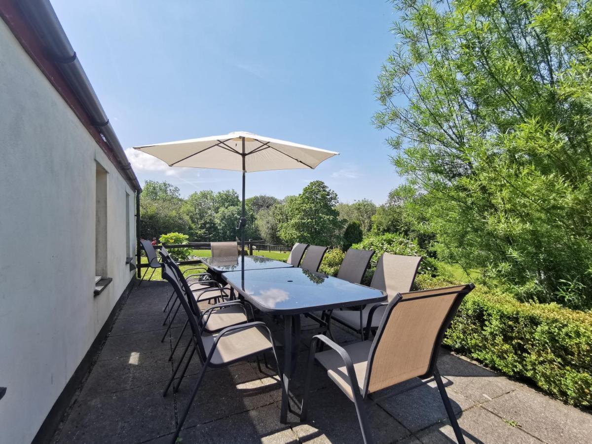Wellstone Cottages - Honey Coach House Llanfyrnach Bagian luar foto