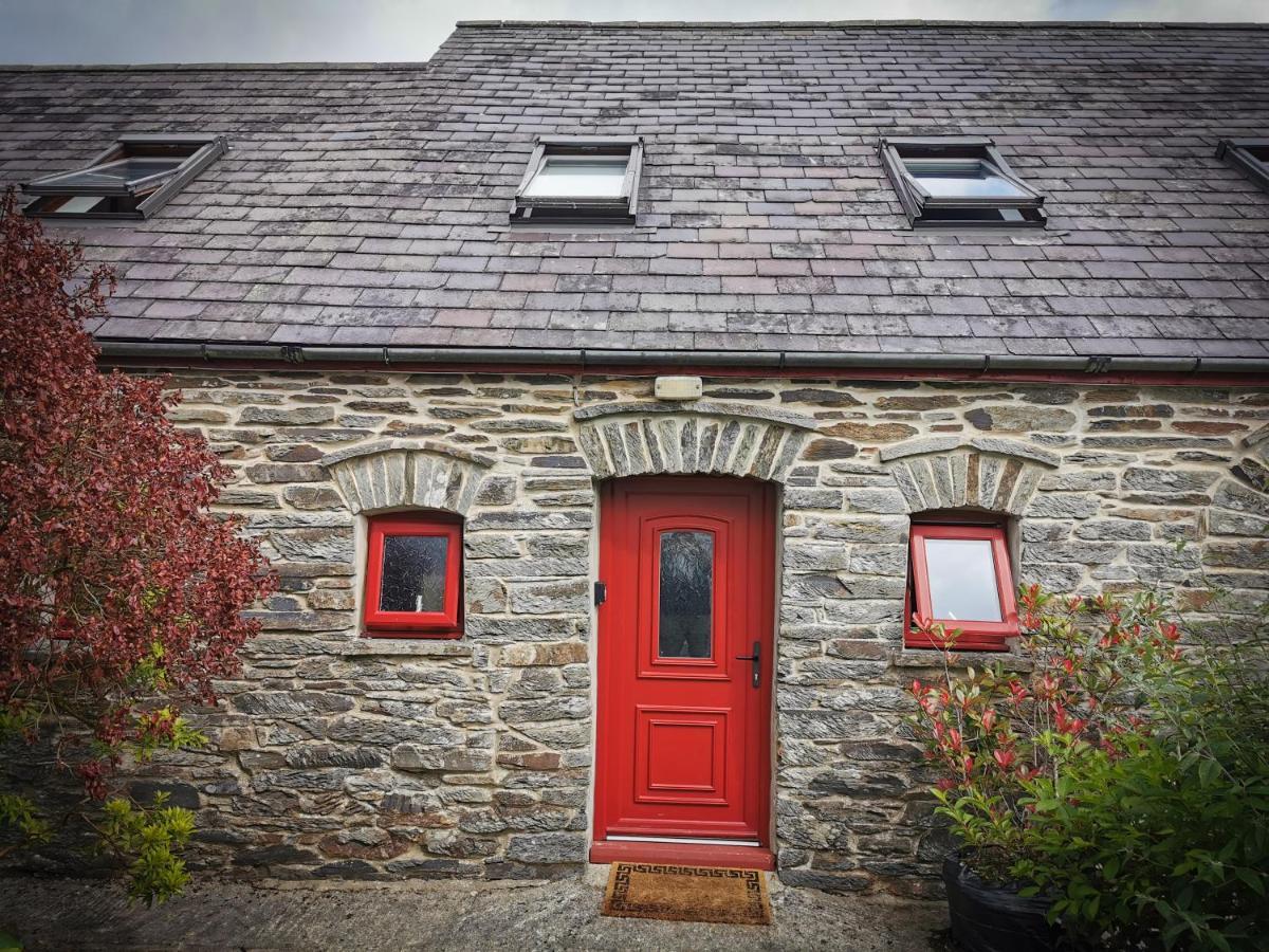 Wellstone Cottages - Honey Coach House Llanfyrnach Bagian luar foto