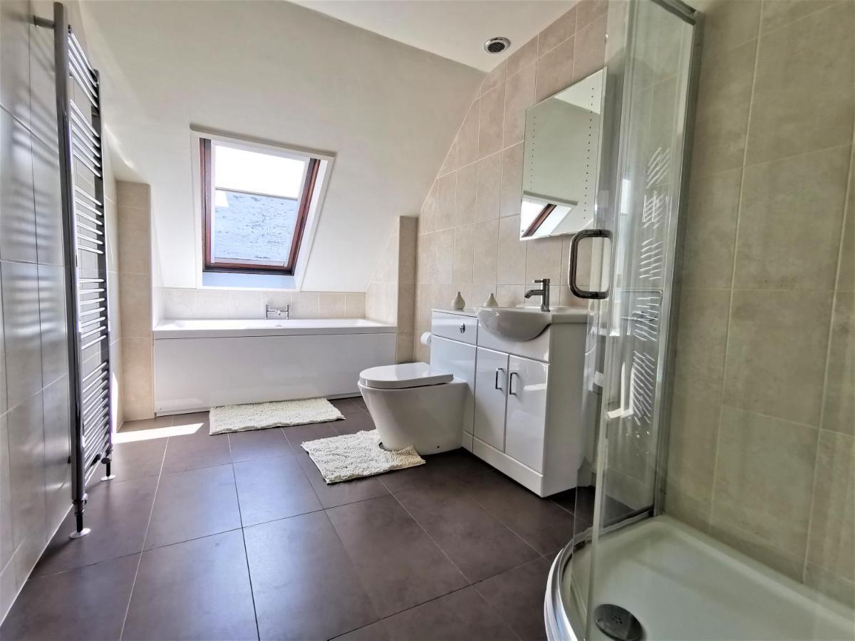 Wellstone Cottages - Honey Coach House Llanfyrnach Bagian luar foto